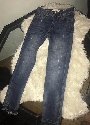 Джинси skinny