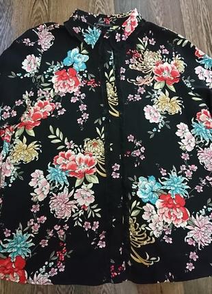 Дуже гарна сорочка в квіточки