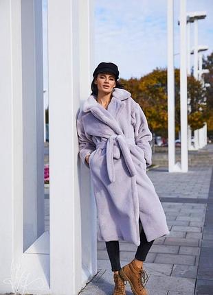 Изделие выполнено из нежного и очень теплого eko-меха кролика.