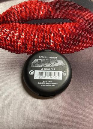Isadora perfect blush румяна с зеркалом румяна 05 coral pink коралловые розовые