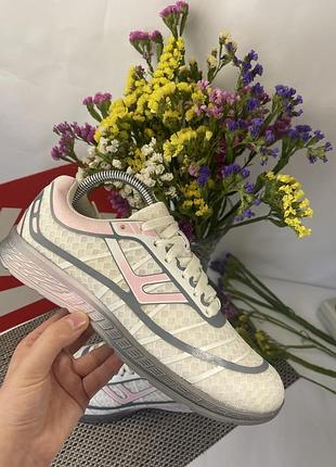 Легкі літні кросівки в сітку для бігу crane