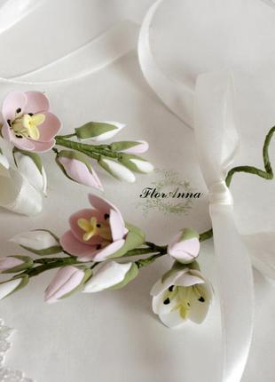 Весільні прикраси на бокали з квітами ( без келихів,з'ємні прикраси 2шт) "тюльпани"4 фото