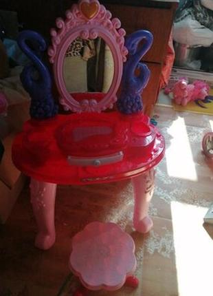 Дитячий столик із дзеркалом 3