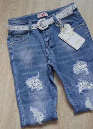 Трендові джинси з оригінальним ременем1 фото