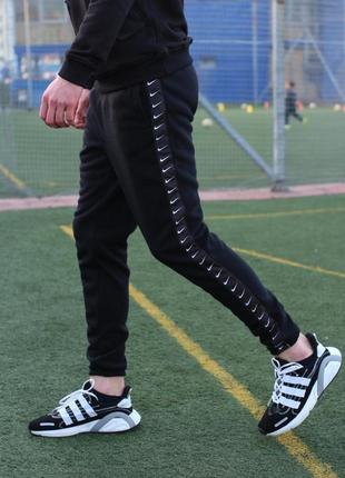 Зимние спортивные штаны nike брендовый лампас черные