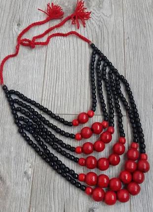 Ожерелье черно-красное шистка