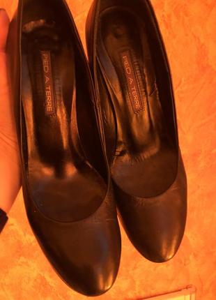 Итальянские кожаные туфли 39 р