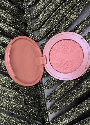 Сухі рум’яна tarte cosmetics amazonian clay 12-hour blush