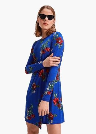 Нарядное платье клеш stradivarius