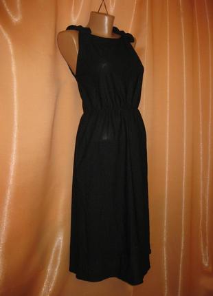 Удобное нарядное силуэтное платье сарафан безрукавка черная миди за колено км1432 тянется8 фото