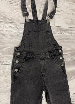 Идеальный джинсовый комбинезон h&m из денима со стрейчем, как новый! на рост до 155 ❤️2 фото