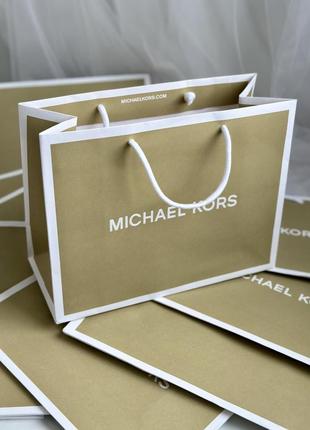 Фирменный подарочный пакет michael kors / брендовый бумпжный пакет kors2 фото