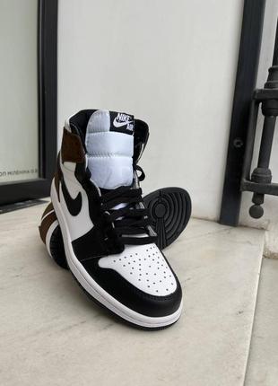 Женские молодежные кожаные кроссовки nike air jordan 🆕 высокие джорданы6 фото