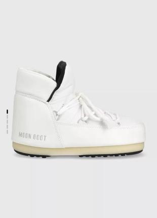 Moon boot
