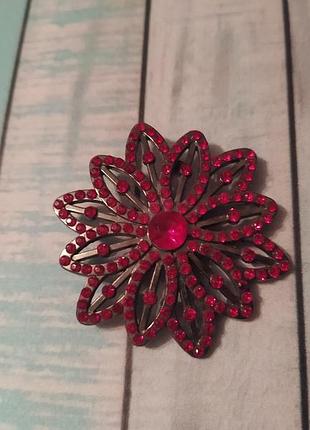 Брошка метал пластикові кристали