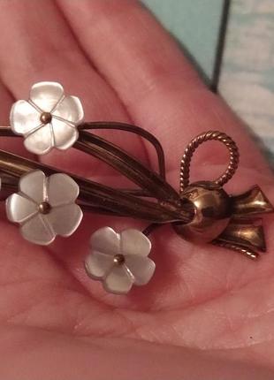 Брошь винтажная металл перламутр
