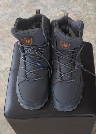 Кросiвки bona великi(50 розмір)