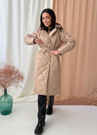 Зимове жіноче пальто.3 фото