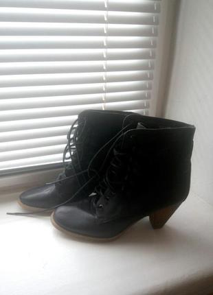 Akira  деми полусапожки на шнурках р 40
