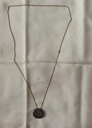 Подвеска из мятого золота на длинной цепочке maison scotch.3 фото