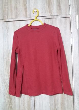 Кофточка с разрезом на животе