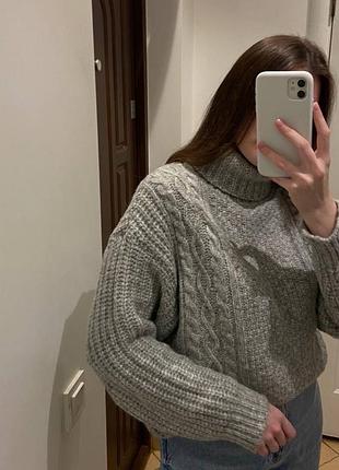 Серый свитер в косы 7