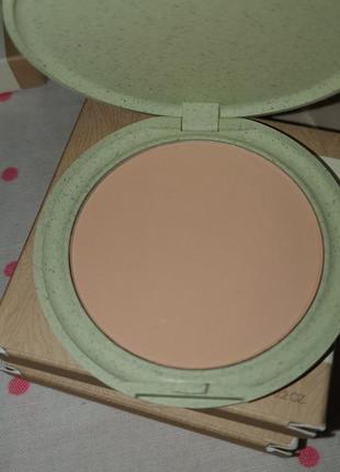 Пудра kiko milano с матовым финишем и фисташковым маслом kiko milano green me face powder4 фото