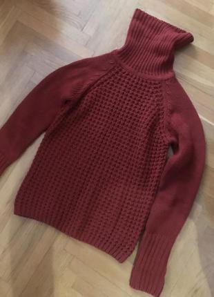 Красивый свитер pull&bear цвет бордо с оттенком ближе к красному