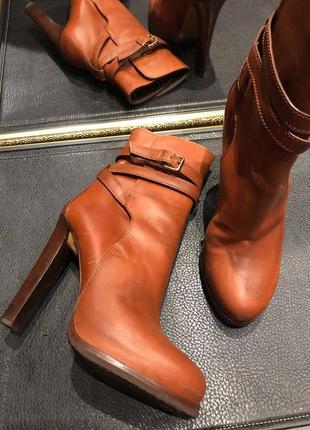 Шкіряні черевики dsquared -оригінал!-розмір 39