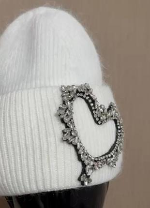 Нереальной красоты ангоровая теплющая милая шапочка.