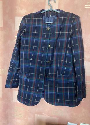 Жакет у клітинку з вовни
