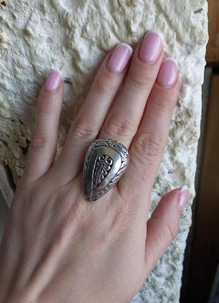 Серебряное кольцо  без вставок в форме капли5 фото