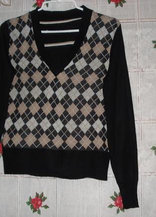 Кофта черного цвета с аппликацией,р.8,70%акрил,30%коттон.