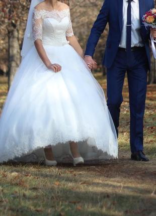Очень красивое свадебное платье!!!!!5 фото