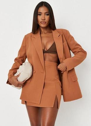 Трендовий подовжений двобортний блейзер оверсайз камел/піджак missguided як новий
