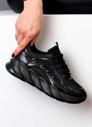 Кросівки кеди на високій масивній траткорній підошві платформі