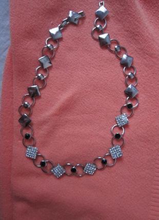 Дуже гарне кольє в ідеальному стані  від casablanca.