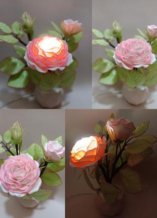 Троянда з ізолону