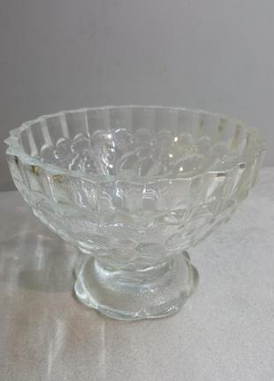 Степшенная стеклянная посуда креманка и ваза.
100% стекло.2 фото