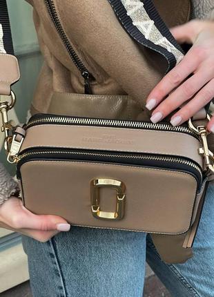 Жіноча сумочка marc jacobs  logo brown1 фото