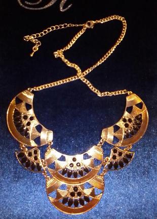 Красивое ожерелье из индии