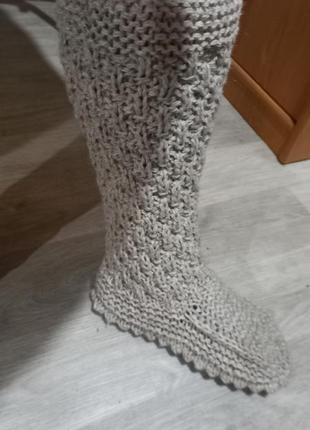 В'язані шкарпетки і в'язані чобітки