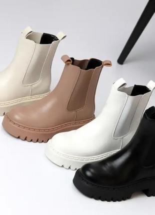 Белые женские кожаные ботинки3 фото