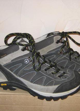 Фирменные ботинки everest 37р. 24 см.