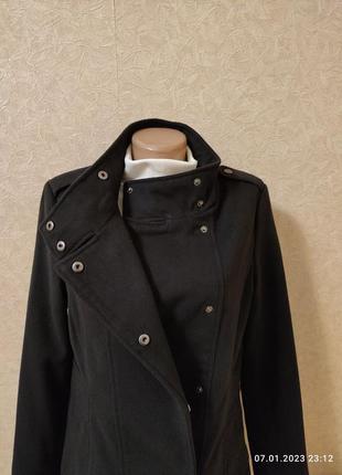 Шикарне базове чорне пальто2 фото