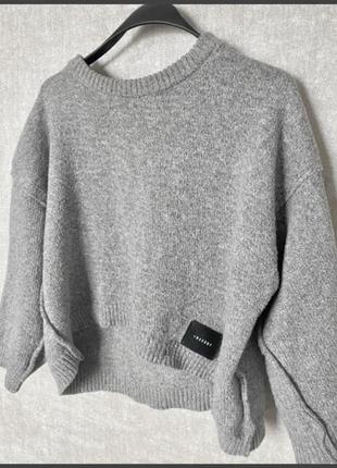 Свитер серый оверсайз спущенный рукав