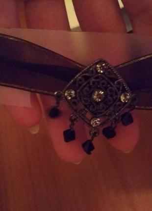 Чокер в готическом стиле