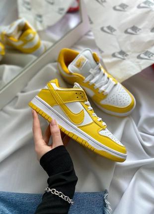 Кроссовки nike dunk low yellow