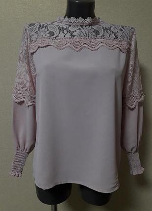 Шикарная,нарядная,элегантная  блуза с гипюровыми деталями,на 46/48