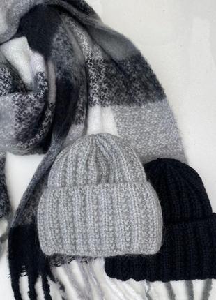 ❄️тепла фірмова зимова стильна шапочка на флісі  ❄️🤍2 фото